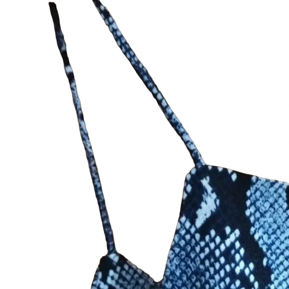 H & M shades of blue snake print cami/tank size 4 - Picture 8 of 8